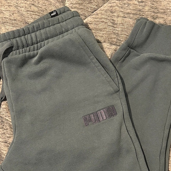 PUMA joggers - Picture 1 of 2